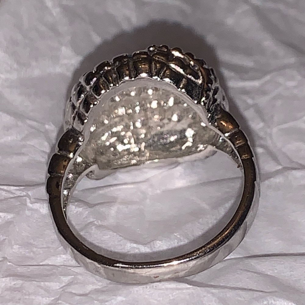 🌸2/$10Adorable silver ring - Picture 4 of 4